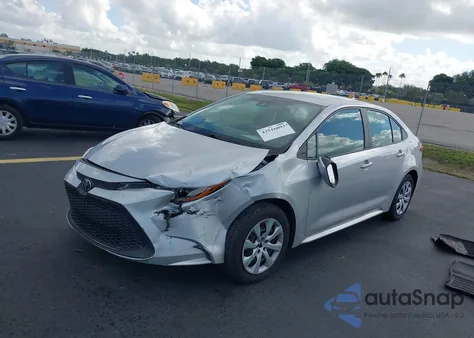 2022 Toyota Corolla Le z USA, uszkodzony, nr VIN 5YFEPMAE7NP359748